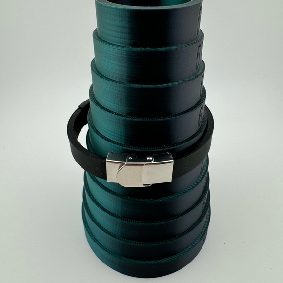 Lionel Messi Signature Bracelet Wristbands Football Stainless Steel NIB - Picture 2 of 6